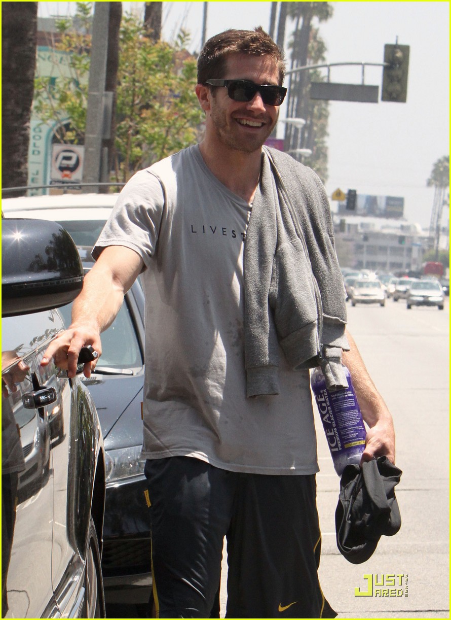 Jake Gyllenhaal: My Abs Make Me Who I Am