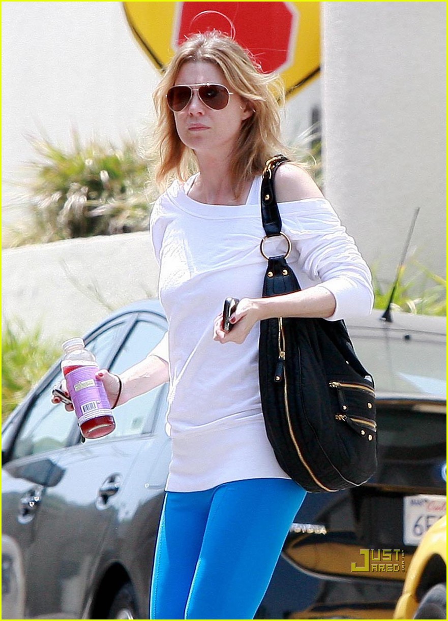 Ellen Pompeo: Green Soled Sneakers!