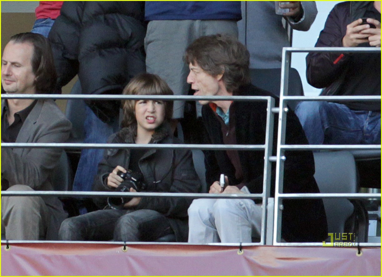 Leo DiCaprio Toots His Own Horn at World Cup