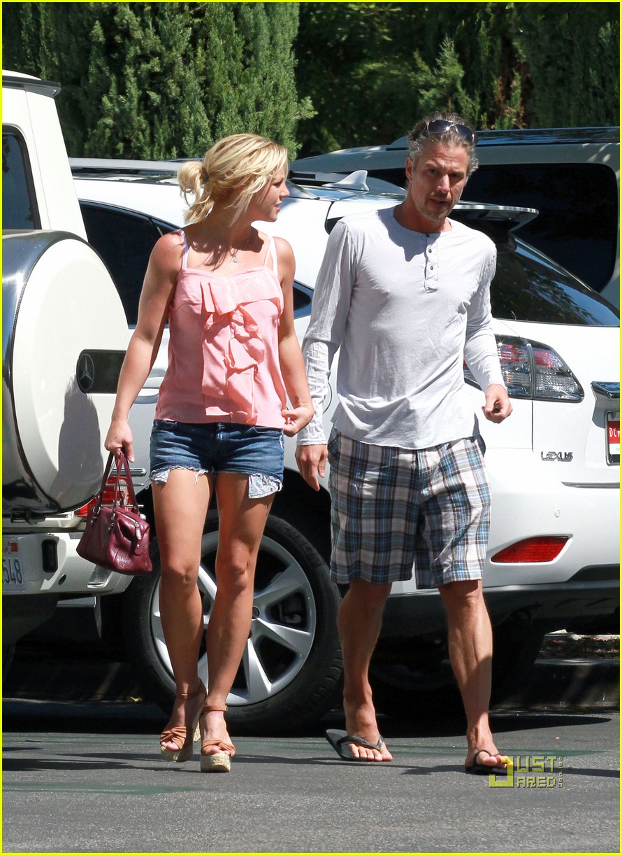Britney Spears: M. Fredric Active with Jason Trawick!