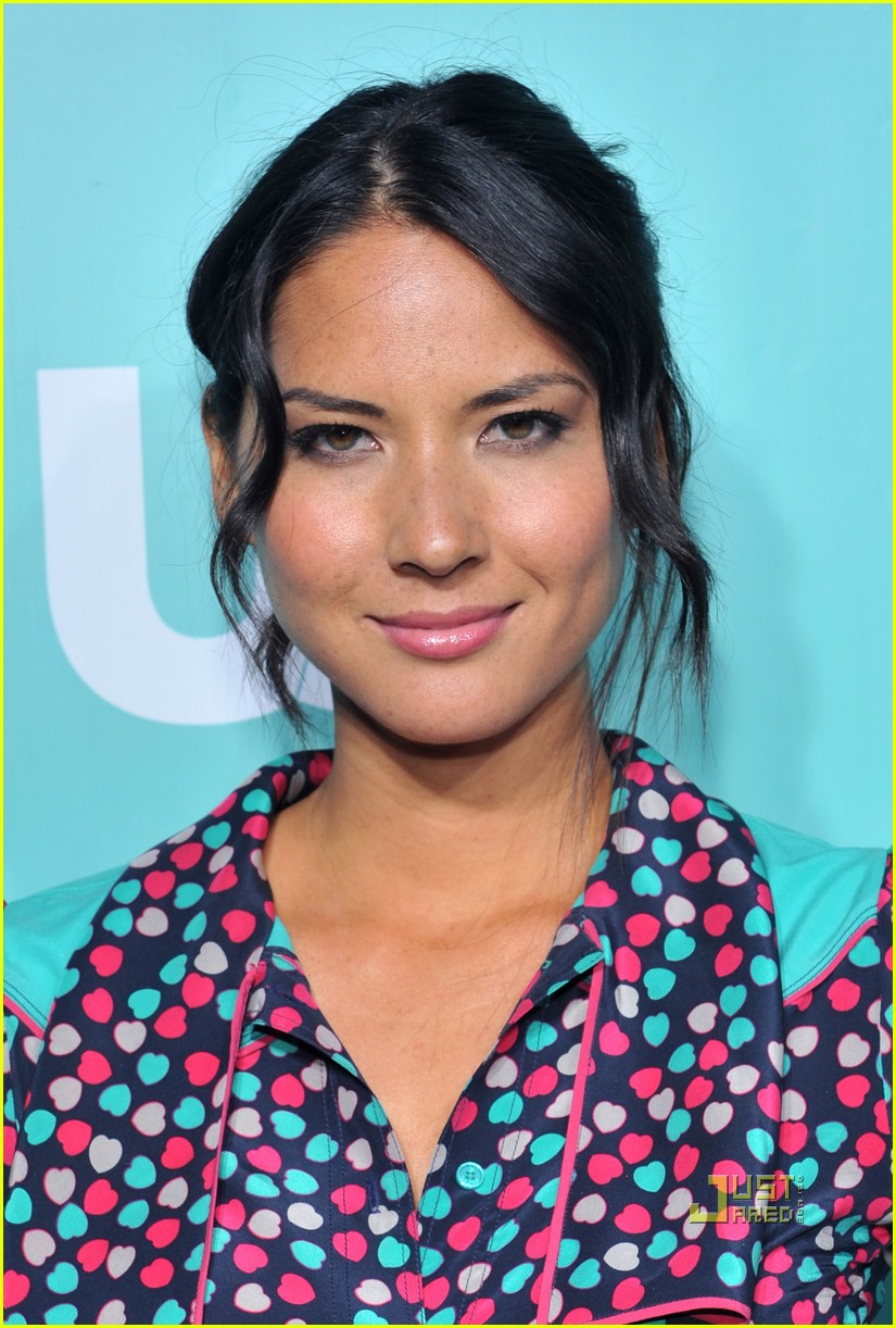 Alexis Bledel & Olivia Munn: Most Stylish New Yorkers!