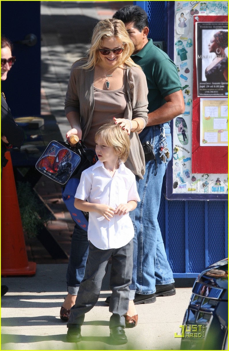 Kate Hudson Is A Maternal Mom