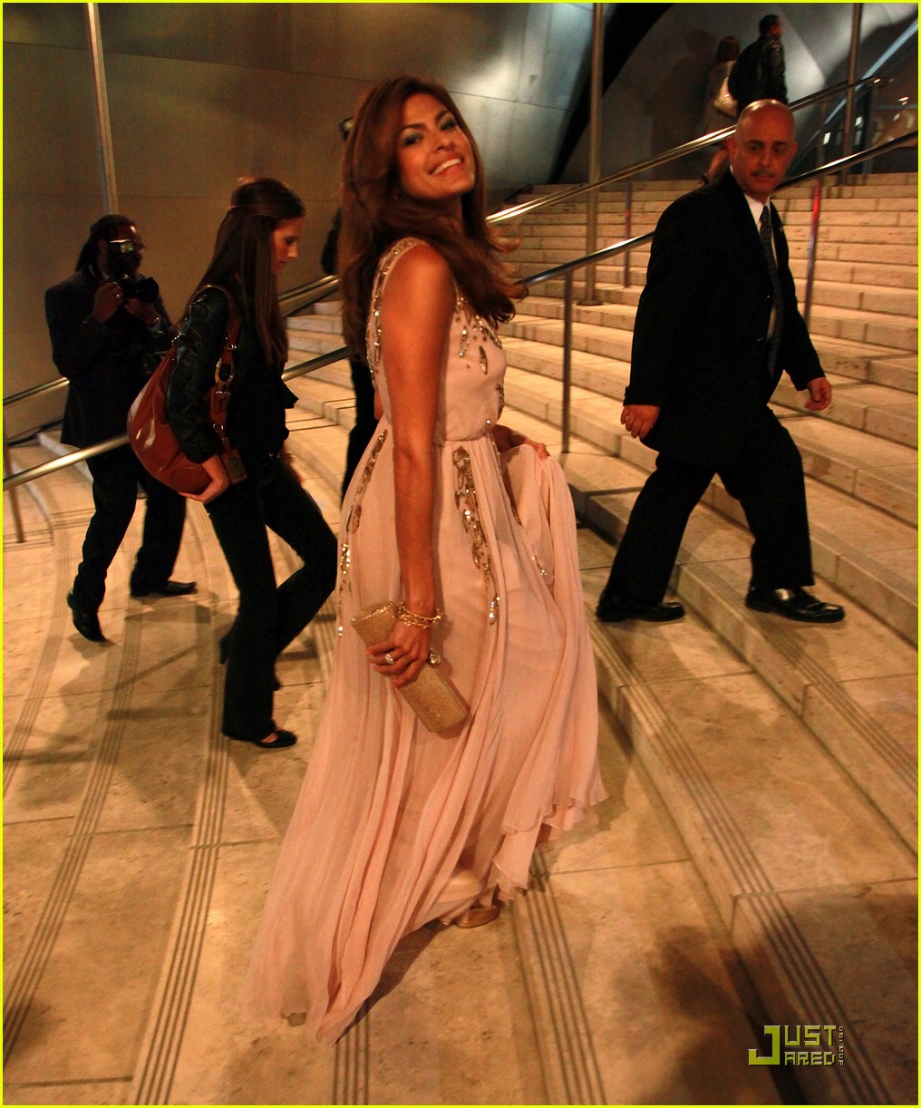 Eva Mendes Loves The Los Angeles Philharmonic