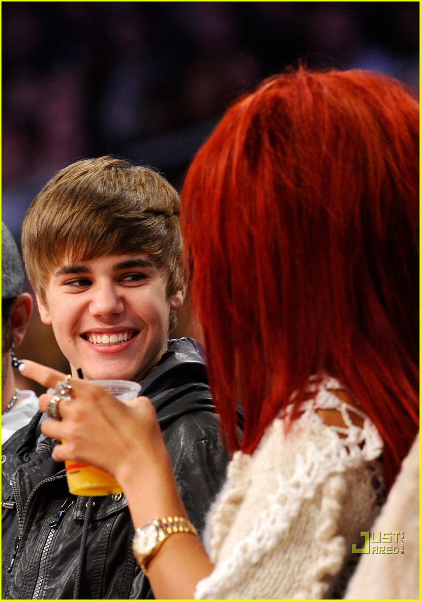 Justin Bieber: NBA All-Star Game with Rihanna!