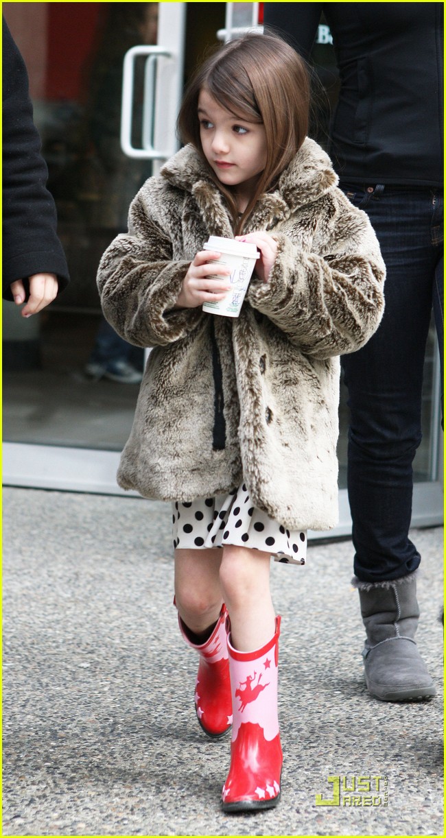 Suri Cruise: Hot Cocoa Cowgirl!