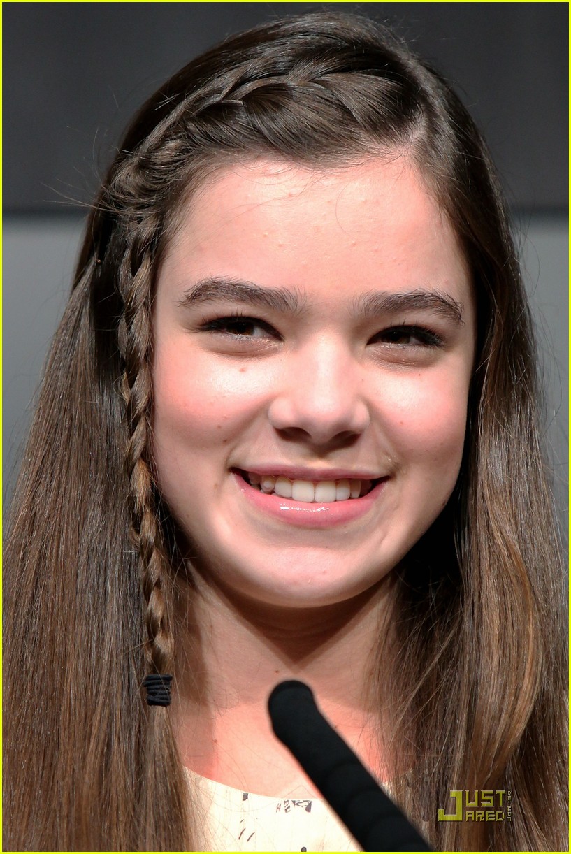 Hailee Steinfeld is 'Forgotten'