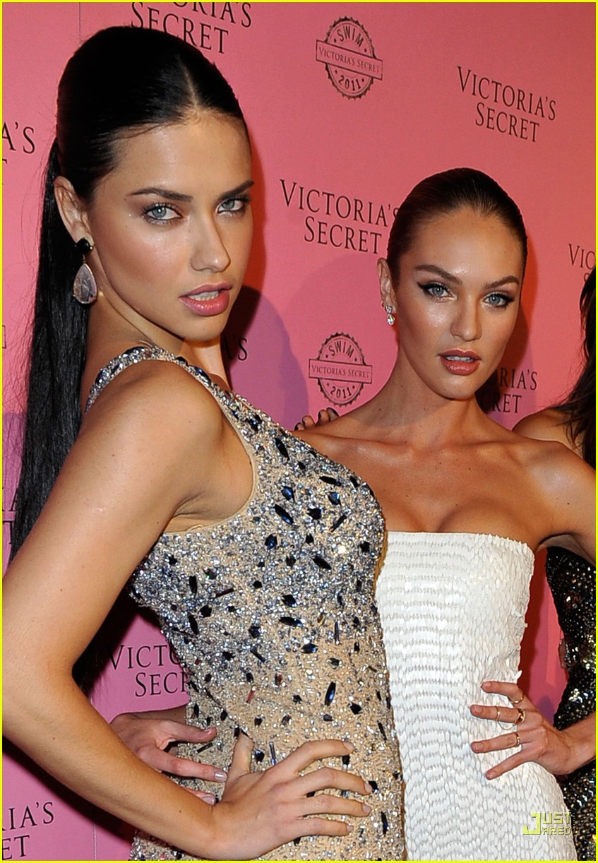 Adriana Lima: Victoria's Secret Pink Carpet Event!