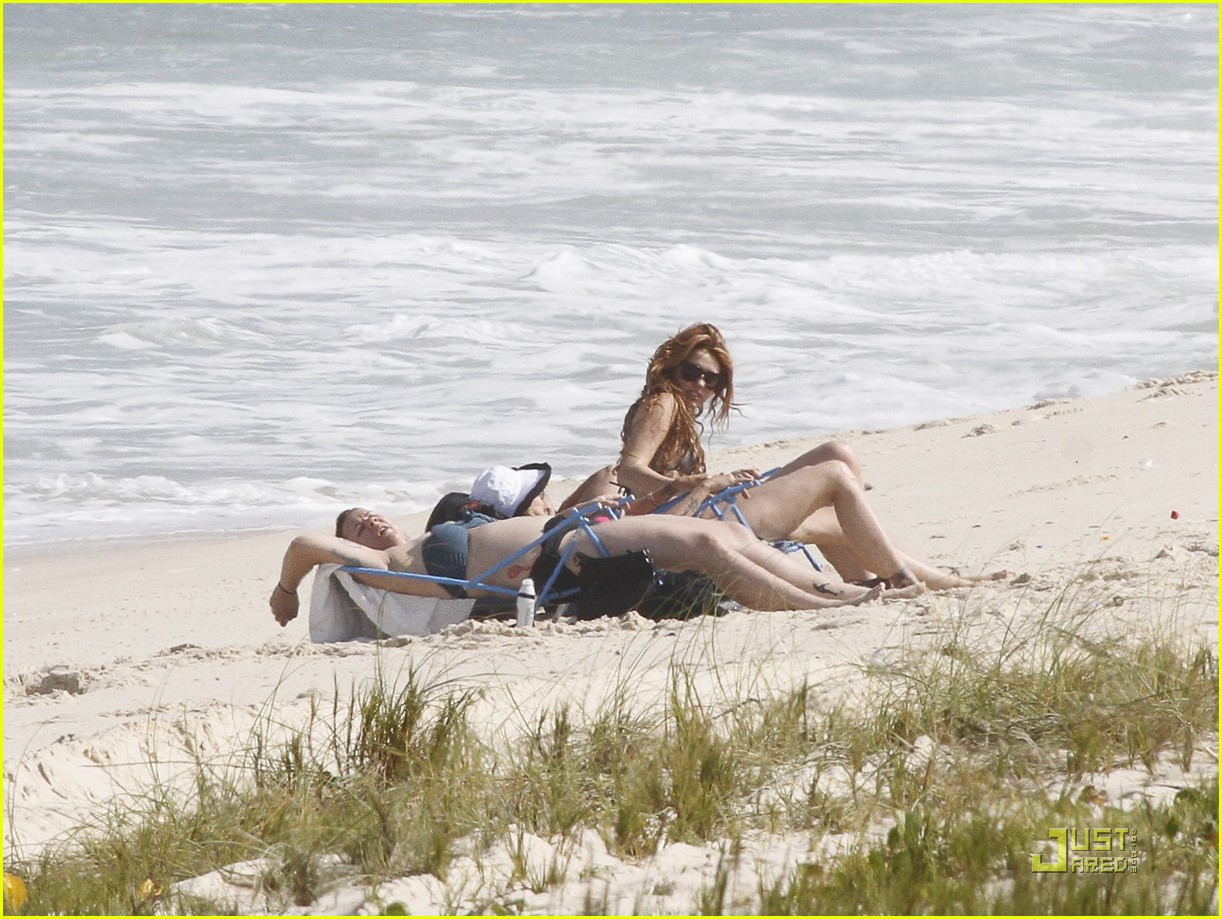 Miley Cyrus: Bikini Body in Brazil!