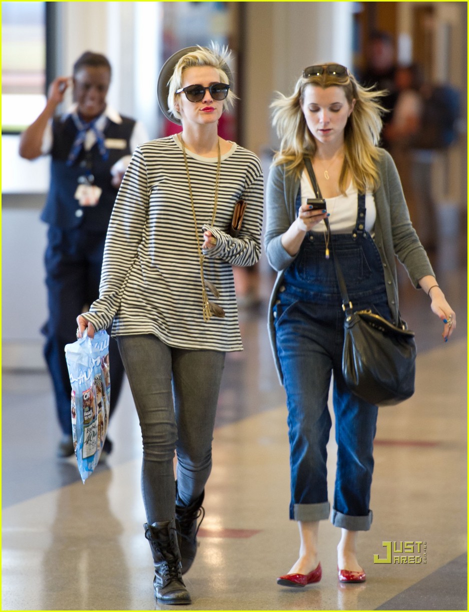 Ashlee Simpson: Tween Fashion Line with Jessica!