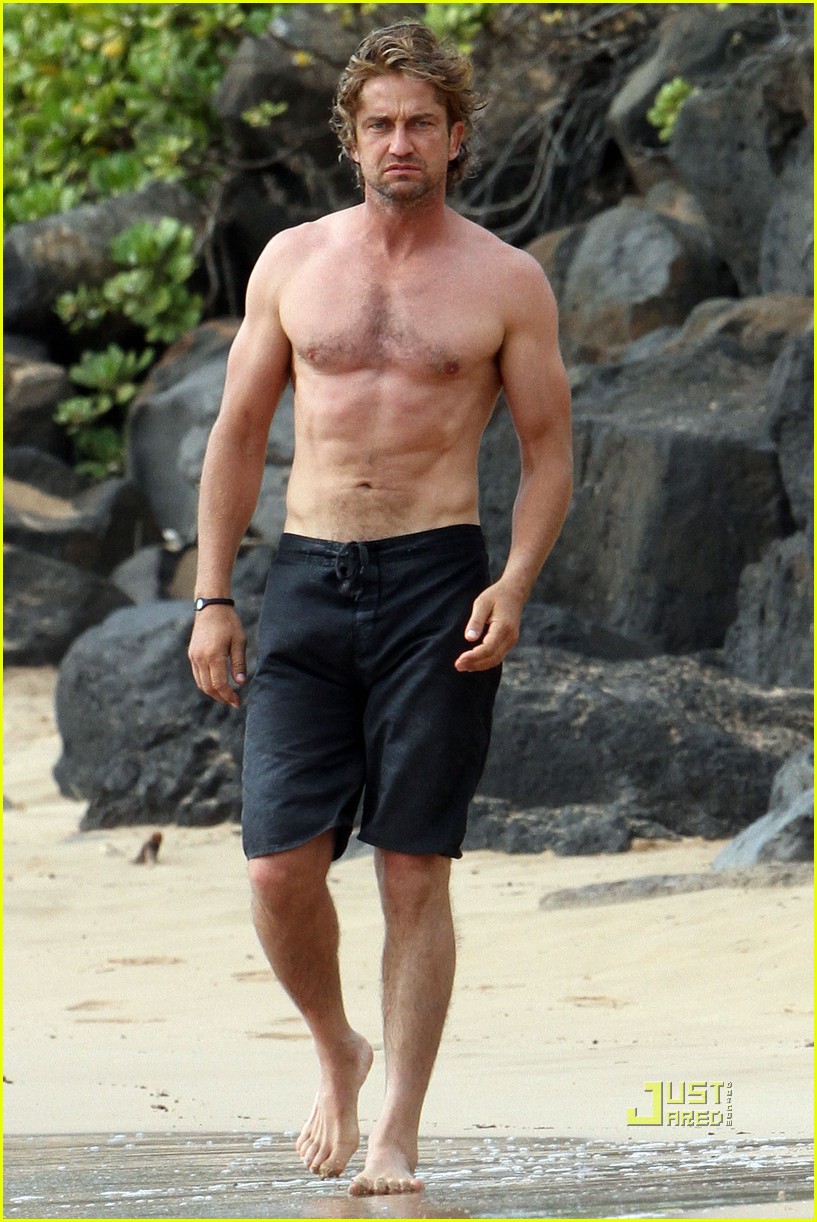 Gerard Butler: Shirtless Surfer in Maui!