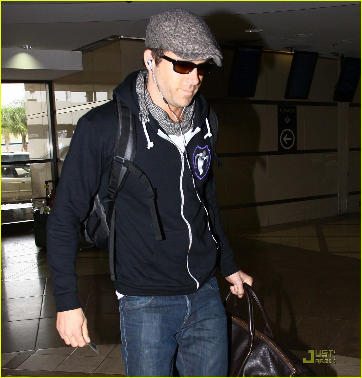 Ryan Reynolds: 200 Lbs, 8% Body Fat!