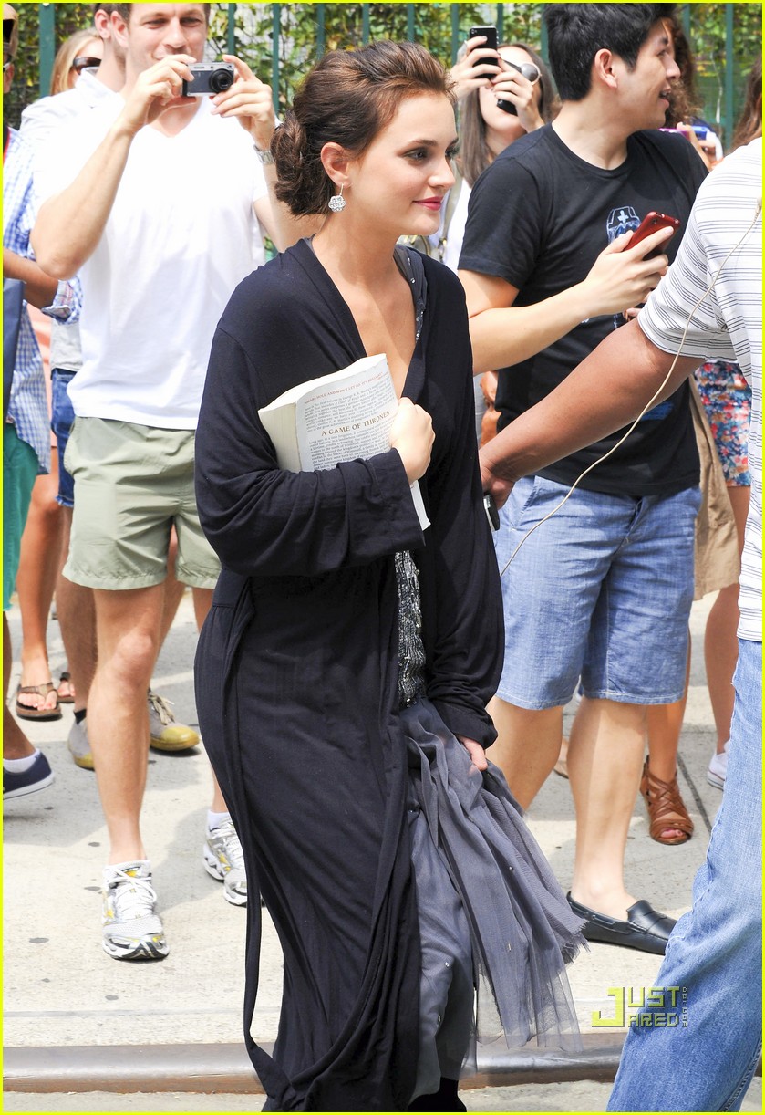 Leighton Meester: Summer Sessions with HTC Status!