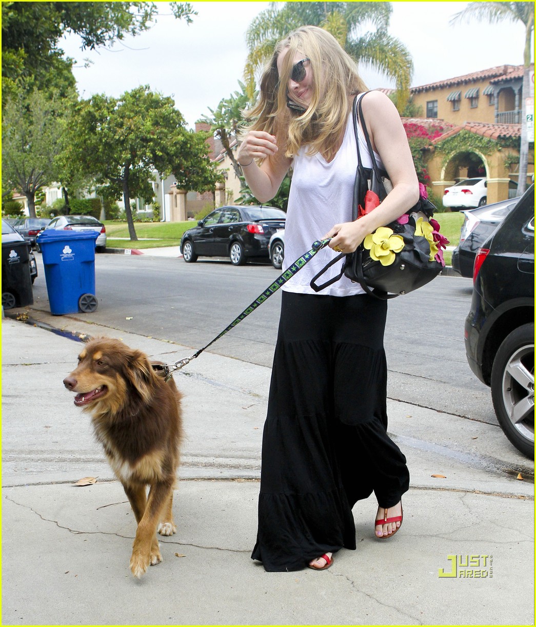 Amanda Seyfried: Sheer Stroll with Finn