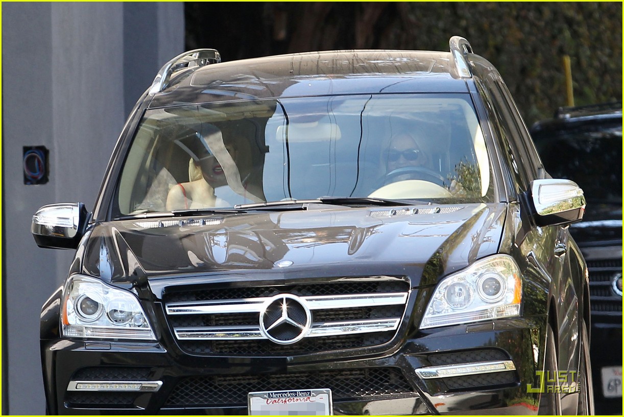 Taylor Swift & Reese Witherspoon: Lunch Date!