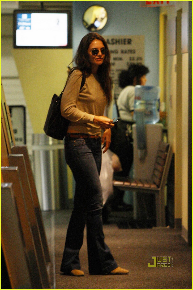 Katie Holmes: Doctor's Office Visit