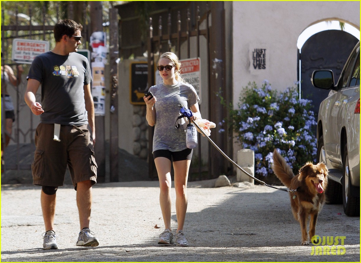 Amanda Seyfried: 'In Time' in Theaters!