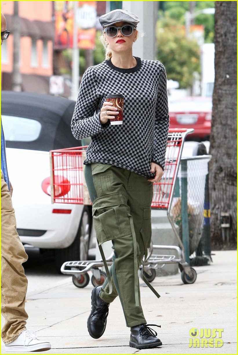 Gwen Stefani: Two-Faced Pants!