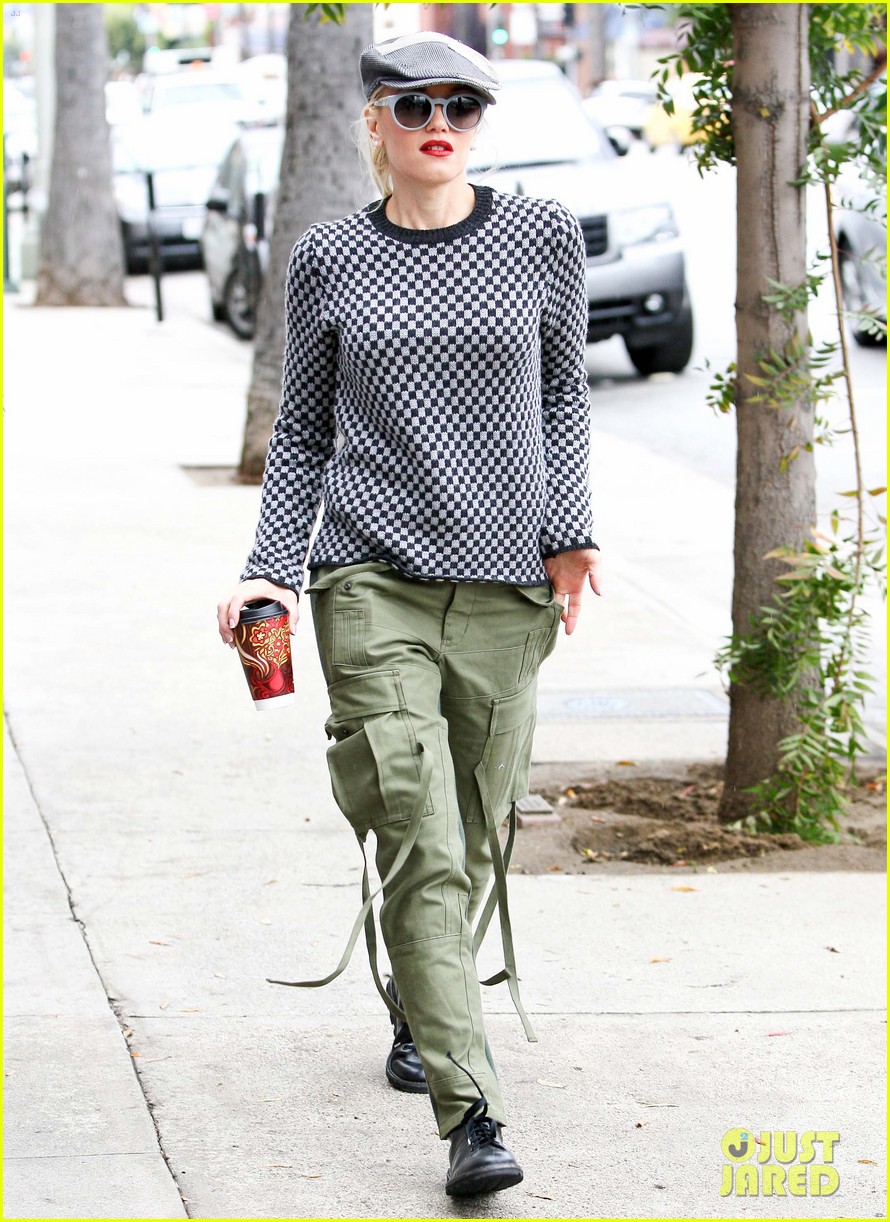 Gwen Stefani: Two-Faced Pants!