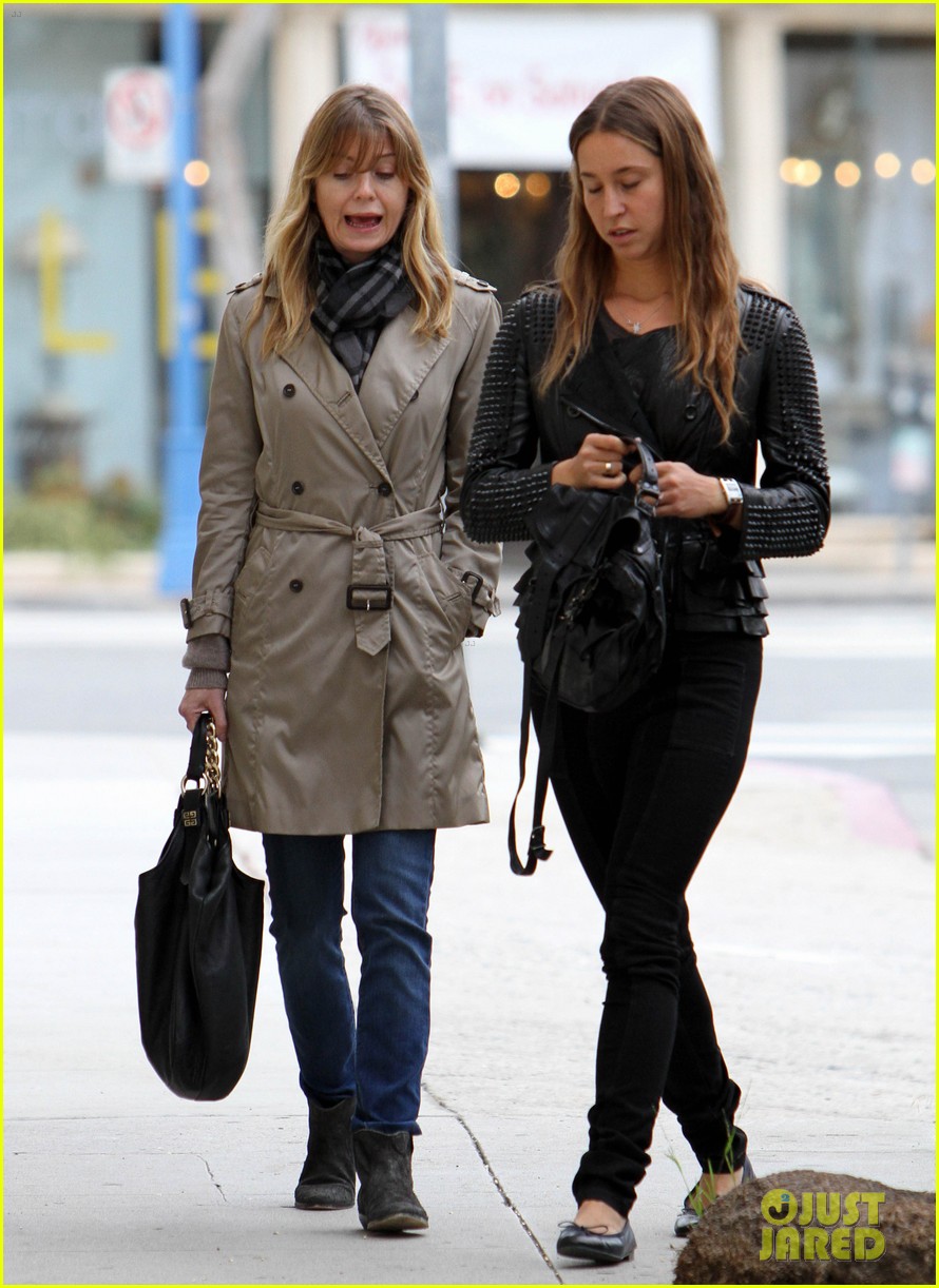 Ellen Pompeo: Rejen Projects with a Pal