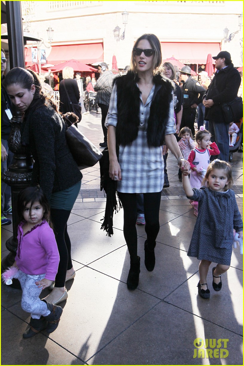 Alessandra Ambrosio: 'Happy Feet 2' With Anja!