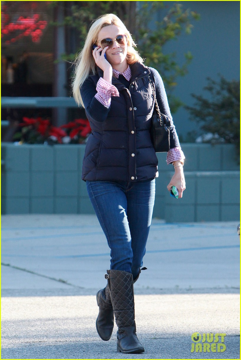 Reese Witherspoon: Day at the Office