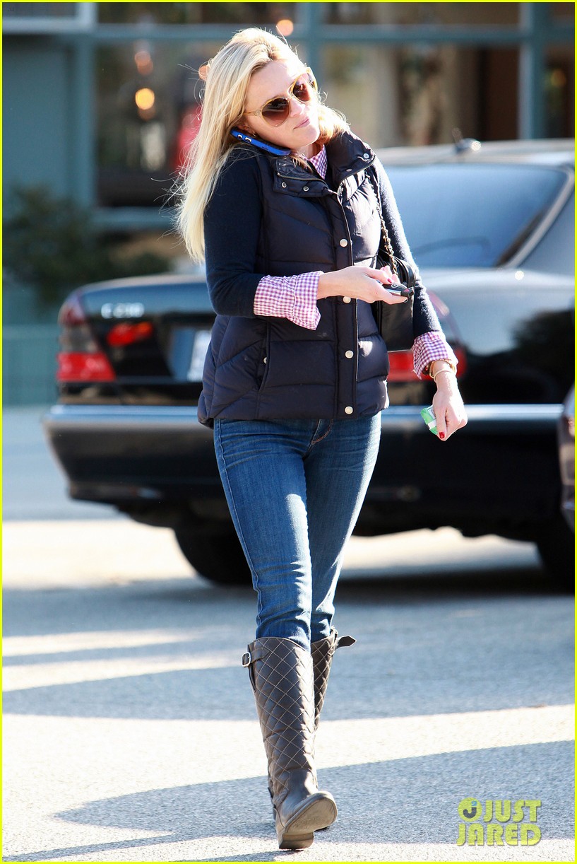 Reese Witherspoon: Day at the Office