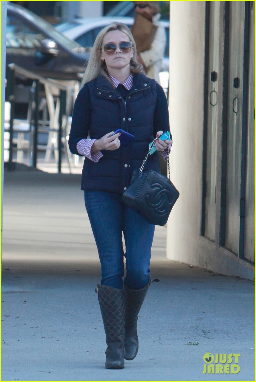 Reese Witherspoon: Day at the Office