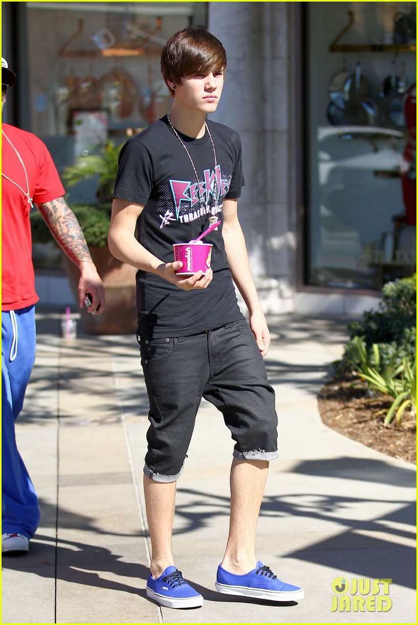 Justin Bieber & Selena Gomez: Calabasas Commons Visit!