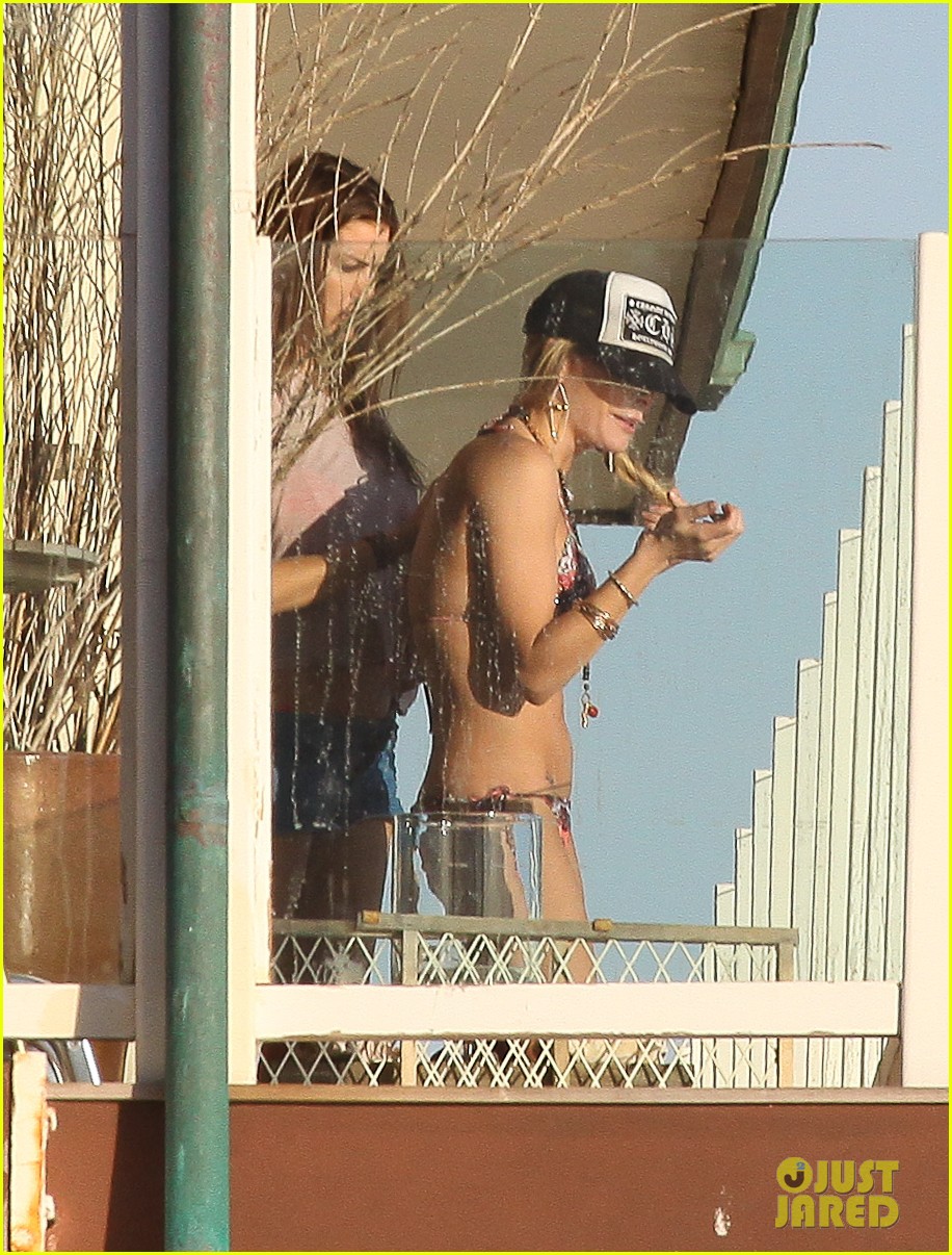 LeAnn Rimes: Malibu After Mouth Surgery
