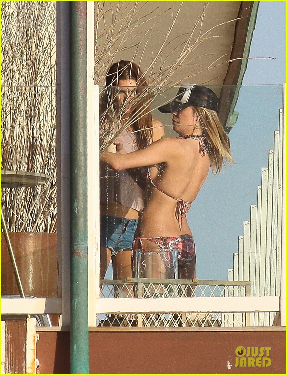 LeAnn Rimes: Malibu After Mouth Surgery