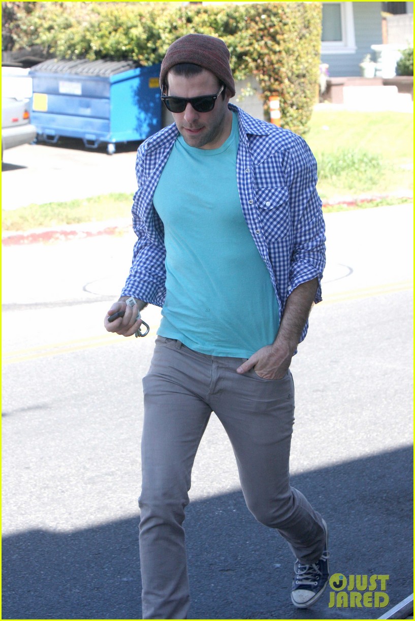 Zachary Quinto: Shaved Eyebrows!