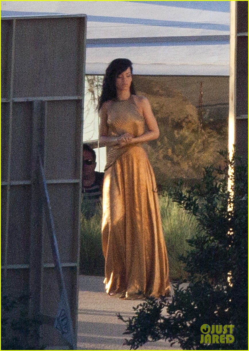 Rihanna: 'Harper's Bazaar' Photo Shoot!