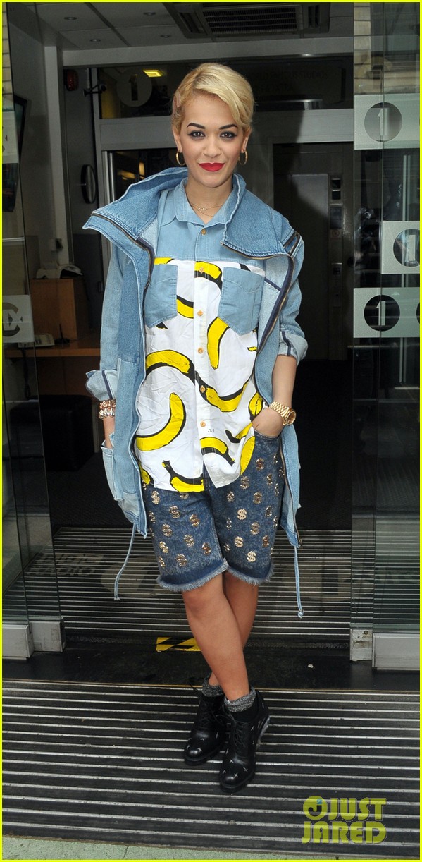 Rita Ora's Fashion - Bananas!