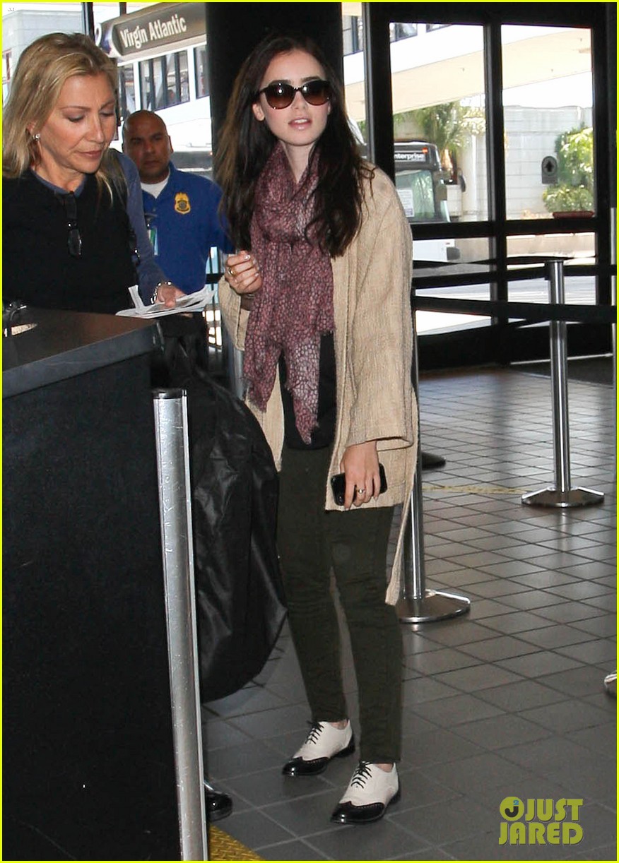Lily Collins: Memorial Day Weekend Jet-Setter!