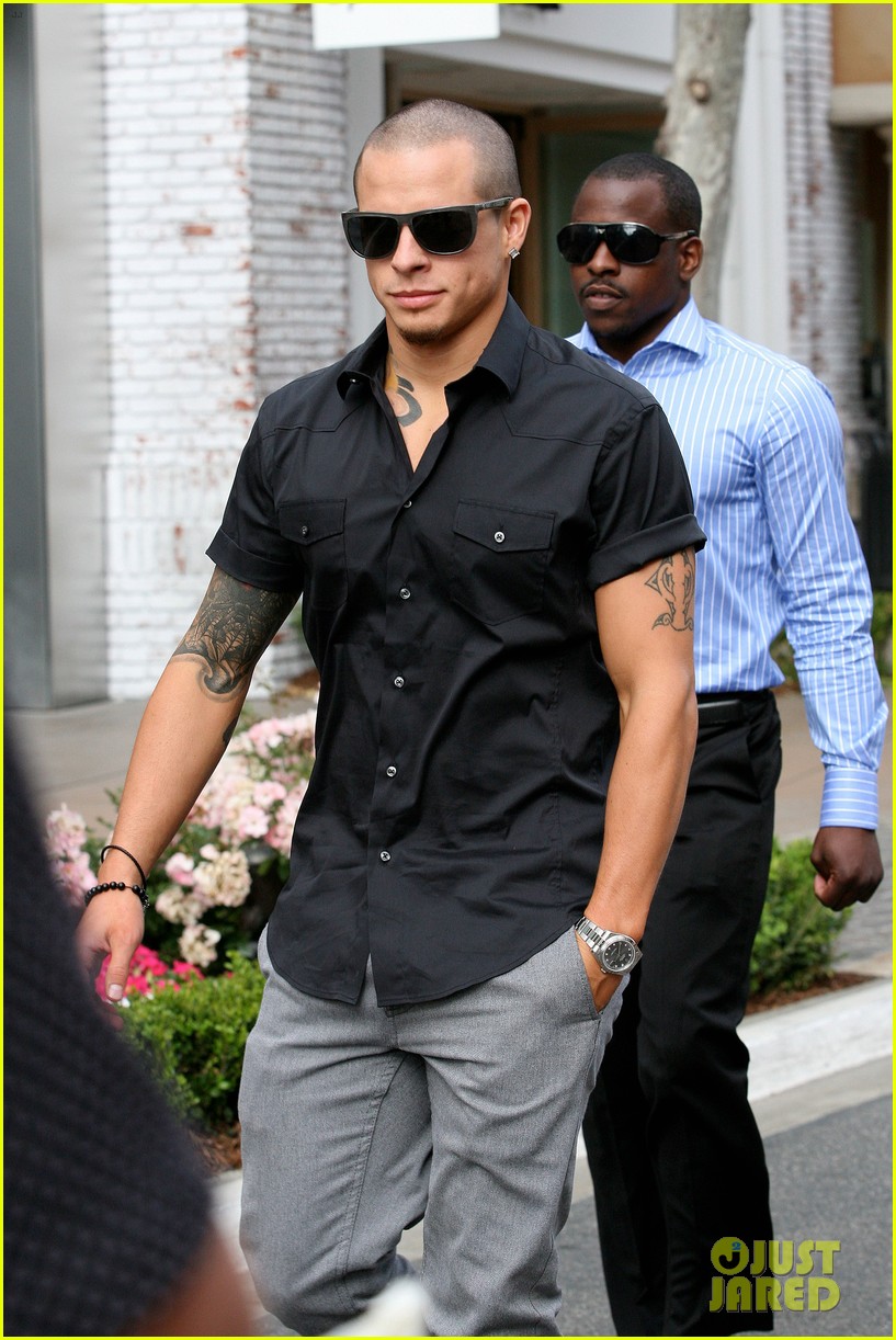 Casper Smart: Jennifer Lopez's Tour Choreographer!
