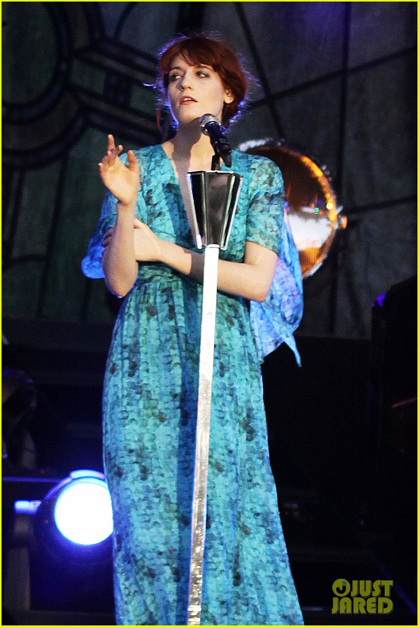 florence welch blue dress Florence Welch: 'We Love You, Vancouver!' - Just Jared - Celebrity News and Gossip