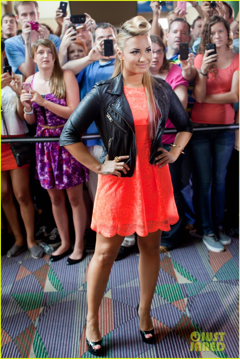 Britney Spears & Demi Lovato: 'X Factor' Greensboro Auditions!