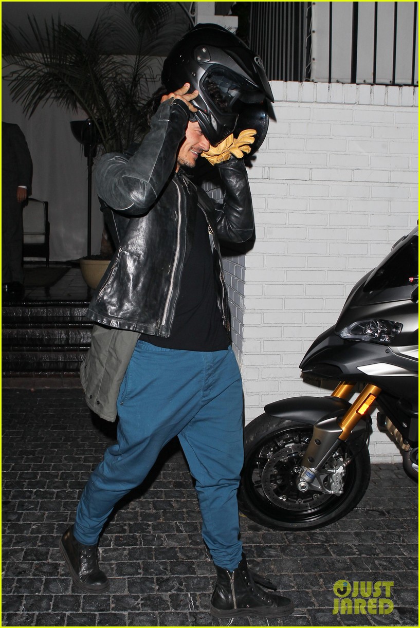 Orlando Bloom Leaves Chateau Marmont, Miranda Kerr Hangs with Flynn