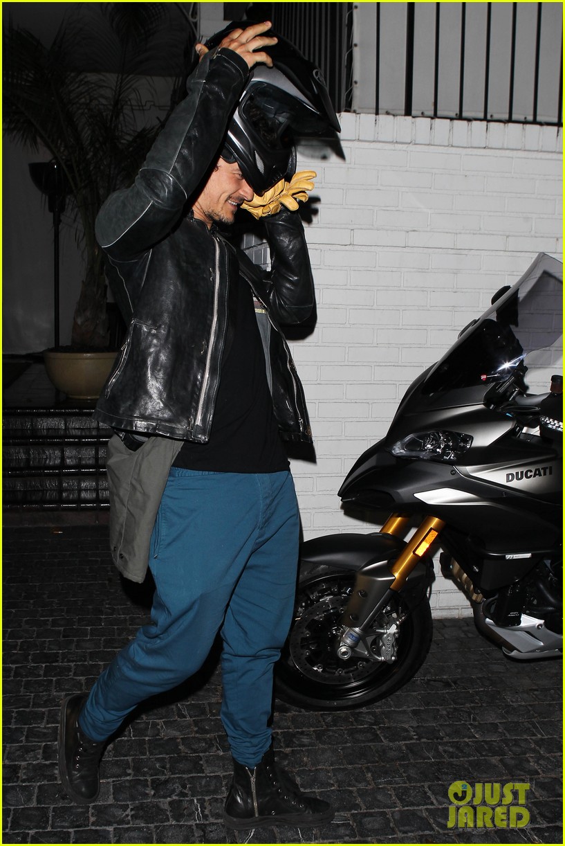 Orlando Bloom Leaves Chateau Marmont, Miranda Kerr Hangs with Flynn