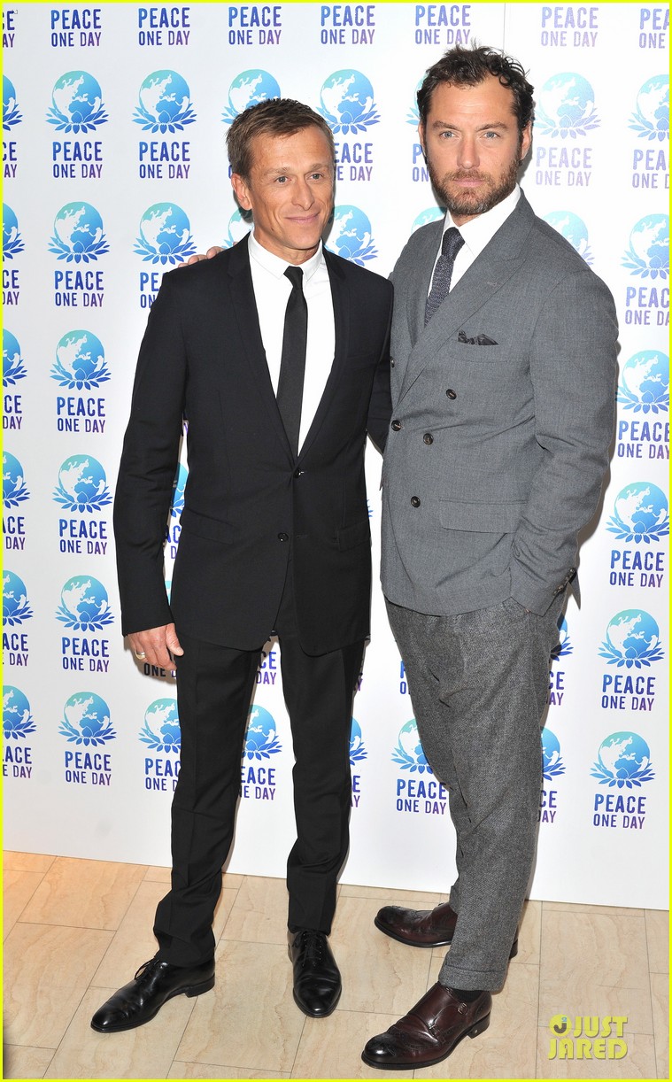 Jude Law: Peace One Day Global Truce Concert!