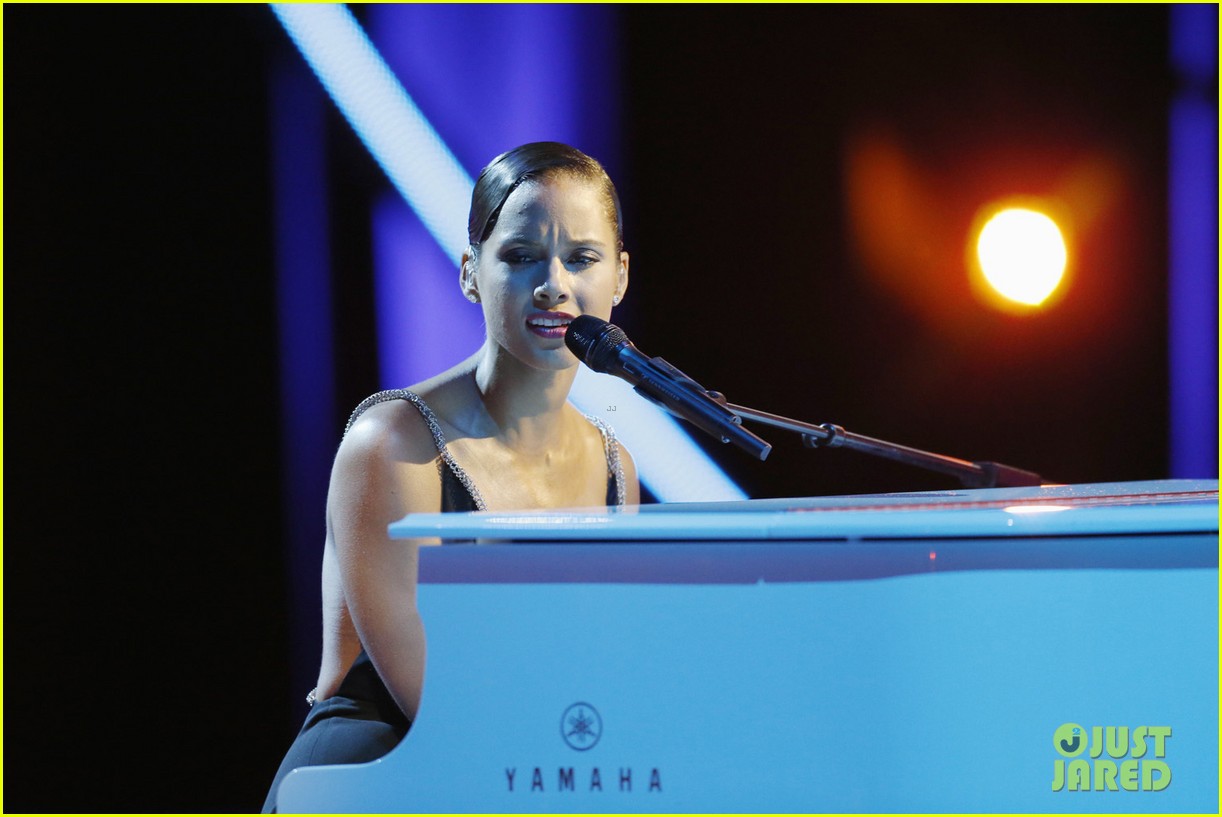 Alicia Keys: 'Not Even A King' for Stand Up To Cancer!