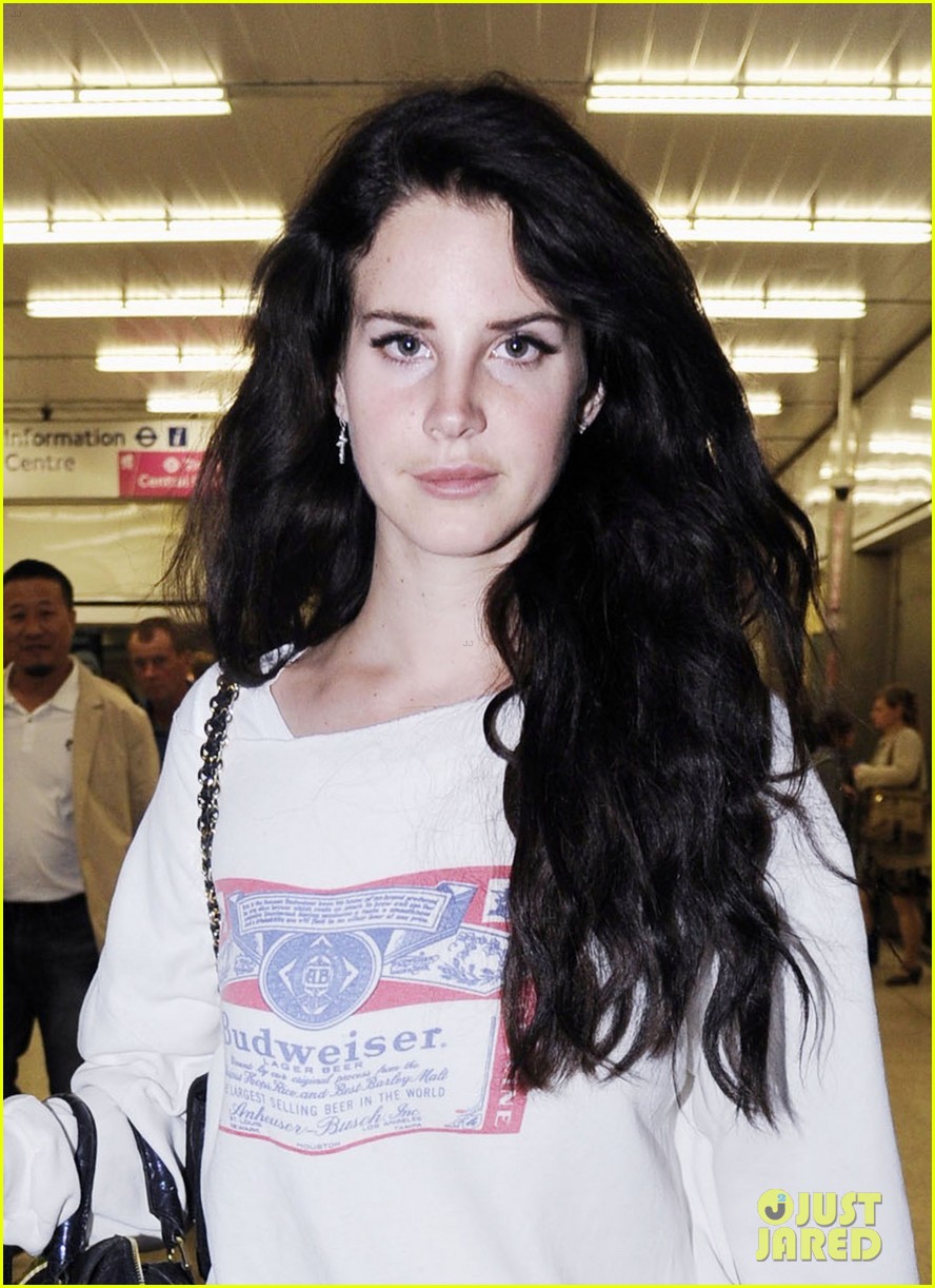 Lana Del Rey: National Theatre Performer!