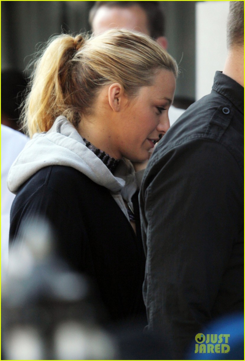 Blake Lively: First Post-Wedding Sighting on 'Gossip Girl' Set!