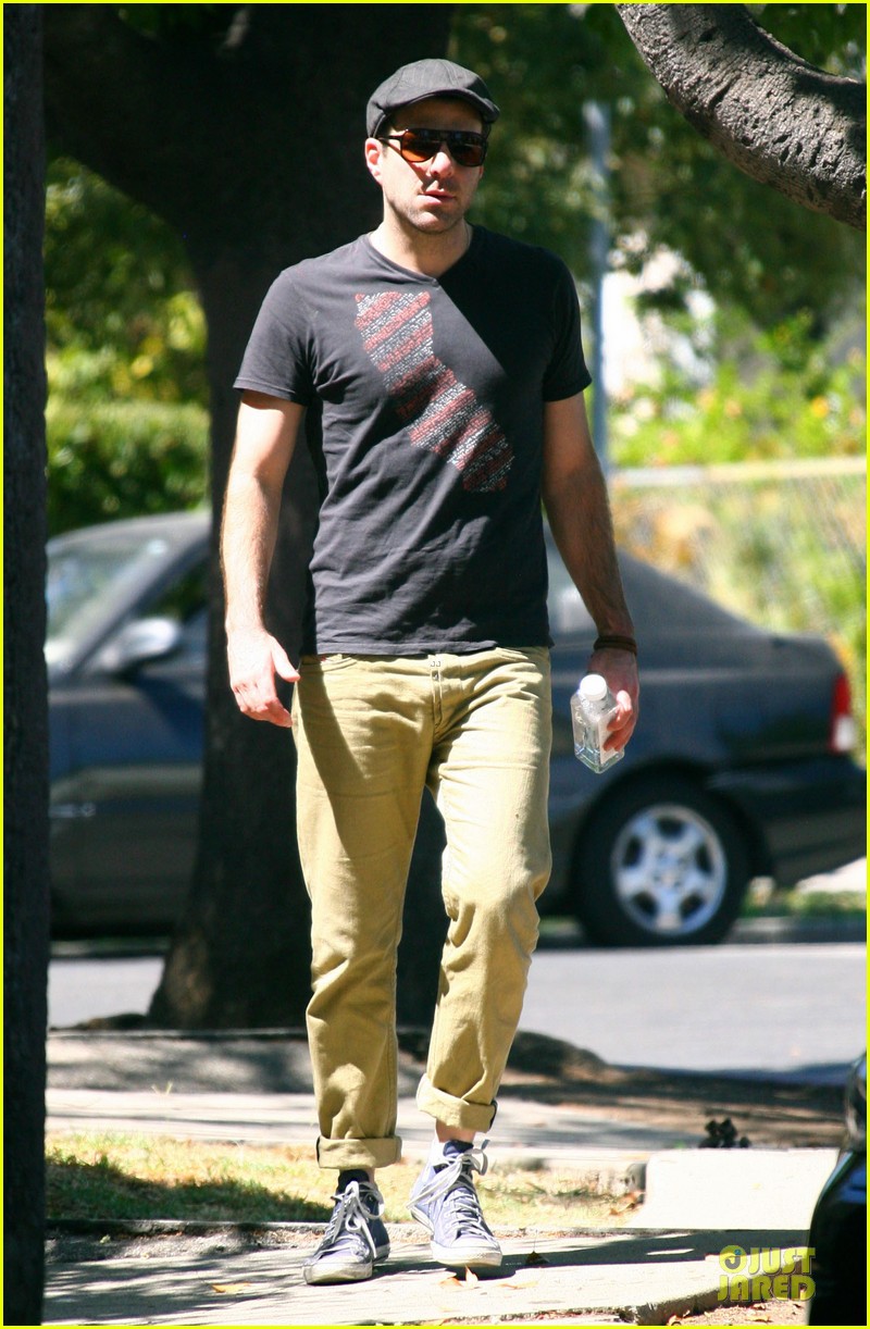 Zachary Quinto: God Hates Bags!