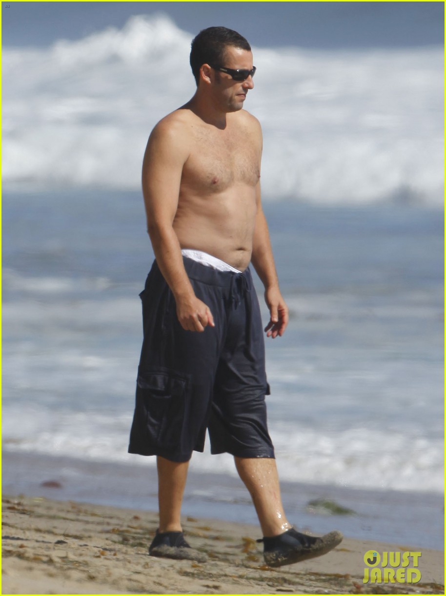 Adam Sandler: Shirtless Beach Time with Sadie & Sunny!