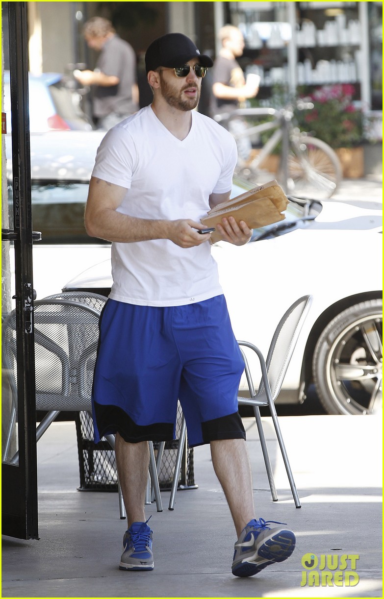 Chris Evans & Minka Kelly: Separate Lunch Outings!