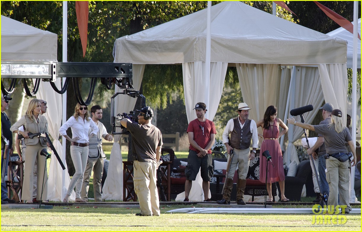 Emily VanCamp Shoots Rifle on 'Revenge' Set!
