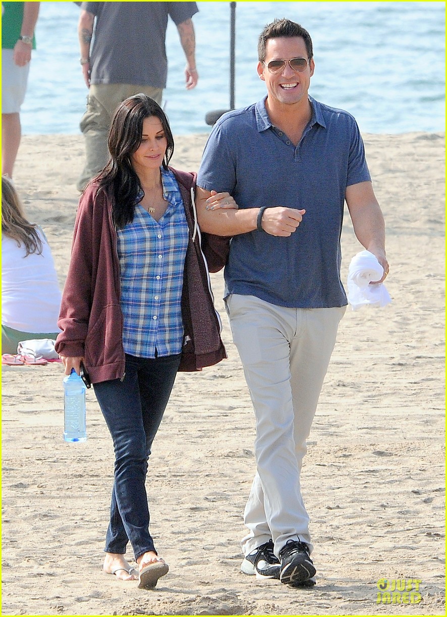 Courteney Cox: 'Cougar Town' Set with Josh Hopkins!
