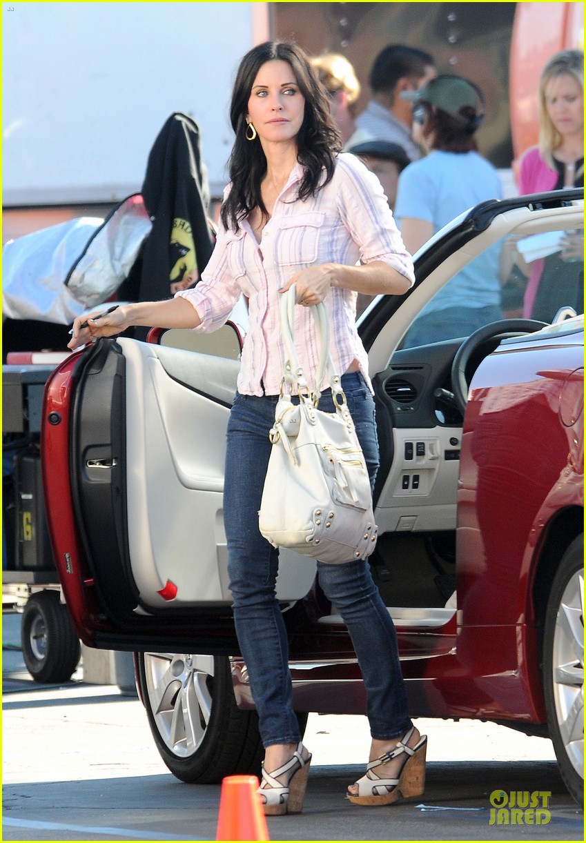 Courteney Cox: 'Cougar Town' Set with Josh Hopkins!