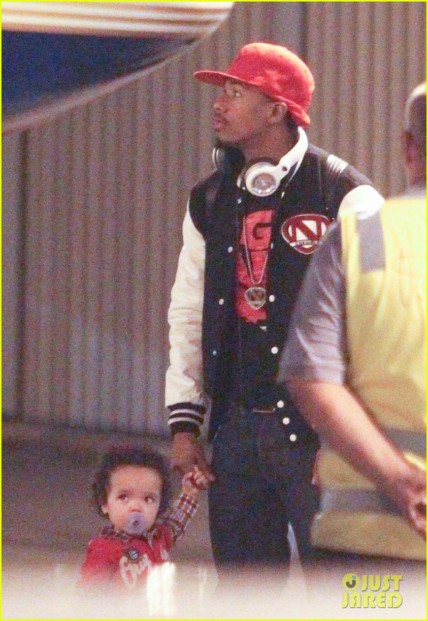 Mariah Carey & Nick Cannon: Australia with the Twins!